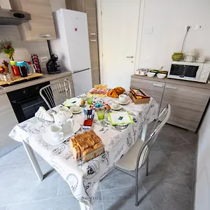 https://art-books-bed-and-breakfast.it-lombardy.com