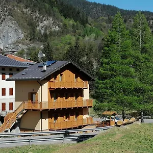 https://ai-larici-perarolo-di-cadore.hotelinveneto.com